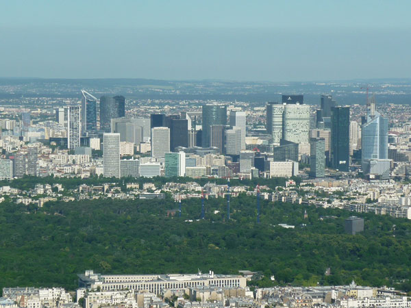 La Defense vedere din varful Turnului Eiffel