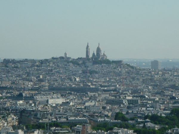 Sacre Coeur vedere de la nivelul 2 al Turnului Eiffel