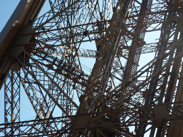 Turnul Eiffel structura metalica