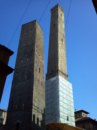 Bologna - Turnurile Garisenda si Asinelli