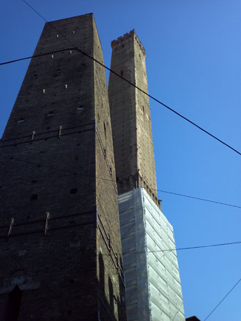 Bologna - Turnurile Garisenda si Asinelli